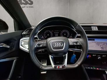 Audi Q3 S Line 45 E — photo 11