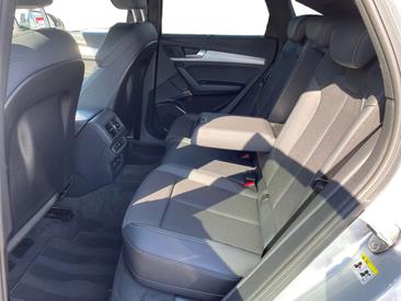 Audi Q5 S Line 45 TFSI — photo 8