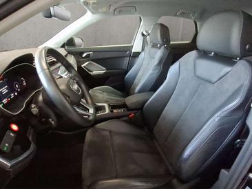 Audi Q3 S Line 35 TFSI — photo 9