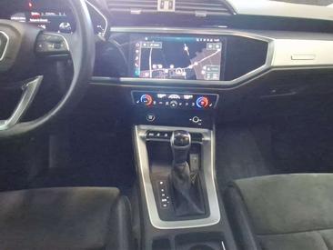 Audi Q3 S Line 35 TFSI — photo 13