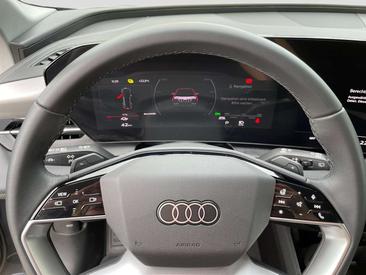 Audi Q6 E-tron — photo 6