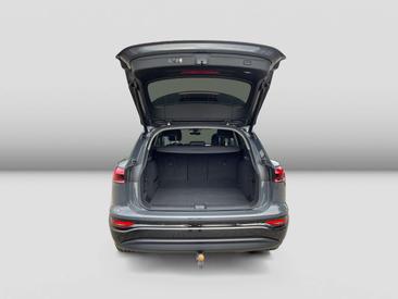 Audi Q6 E-tron — photo 9