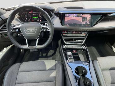 Audi E-tron GT — photo 3