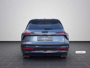 Audi Q7 — photo 6