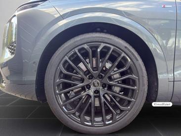 Audi Q7 — photo 8