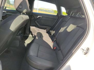 Audi A3 Advanced 35 TFSI — photo 11