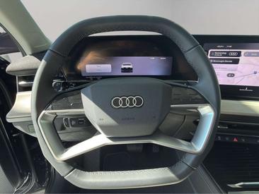 Audi Q3 S Line E-hybrid — photo 10
