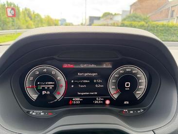 Audi Q2 Business Edition Advanced 35 TFSI — photo 21