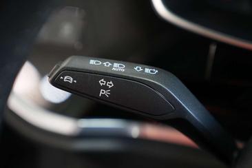 Audi Q3 45 TFSI E — photo 30