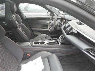 Audi RS E-tron GT — photo 5