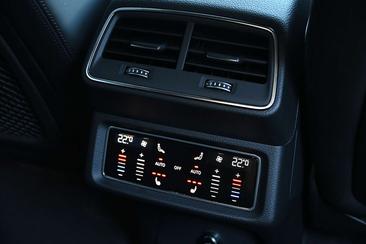 Audi Q8 E-tron S Line 55 E-tron — photo 17