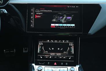 Audi Q8 E-tron S Line 55 E-tron — photo 19