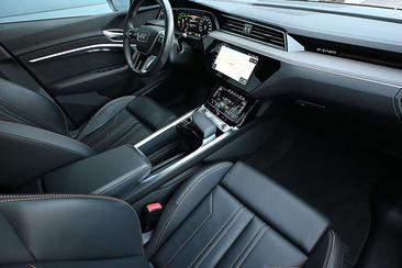 Audi E-tron S Line Black Edition 55 — photo 6