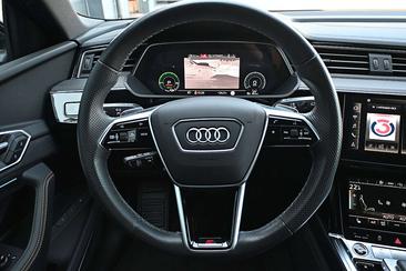Audi E-tron S Line Black Edition 55 — photo 10