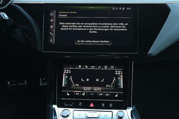 Audi Q8 E-tron S Line 55 E-tron — photo 27