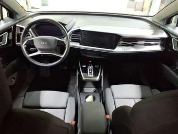 Audi Q4 E-tron Advanced 40 — photo 6
