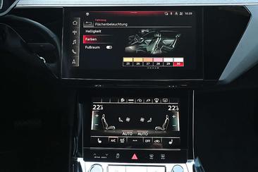 Audi E-tron S Line Black Edition 55 — photo 14