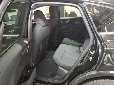 Audi Q4 E-tron Advanced 40 — photo 8