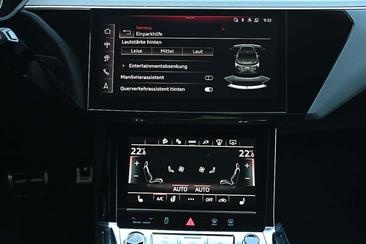 Audi Q8 E-tron S Line 55 E-tron — photo 34