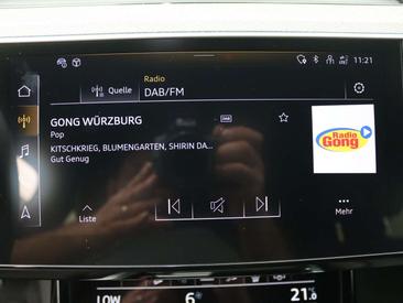Audi Q8 E-tron S Line 55 — photo 8