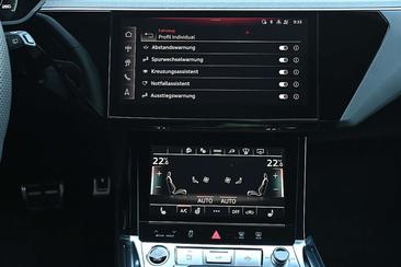 Audi Q8 E-tron S Line 55 E-tron — photo 35