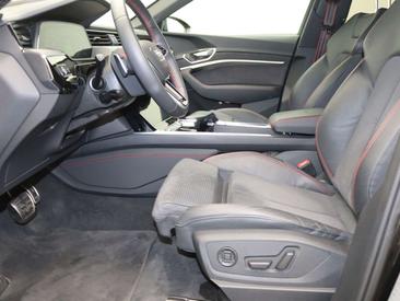Audi Q8 E-tron S Line 55 — photo 9