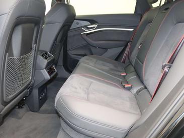 Audi Q8 E-tron S Line 55 — photo 11