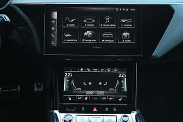 Audi Q8 E-tron S Line 55 E-tron — photo 38