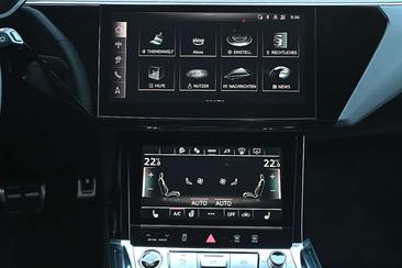 Audi Q8 E-tron S Line 55 E-tron — photo 39