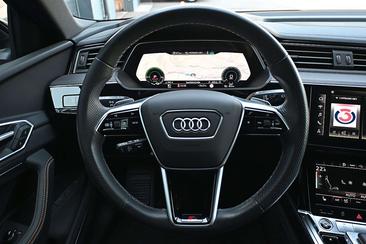 Audi E-tron S Line Black Edition 55 — photo 23