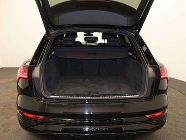 Audi Q8 E-tron S Line 55 — photo 17