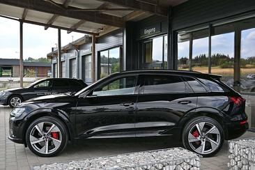 Audi Q8 E-tron S Line 55 E-tron — photo 44