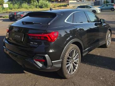 Audi Q3 S Line 35 TDI — photo 2