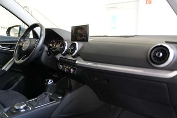 Audi Q2 Advanced 35 TFSI — photo 17