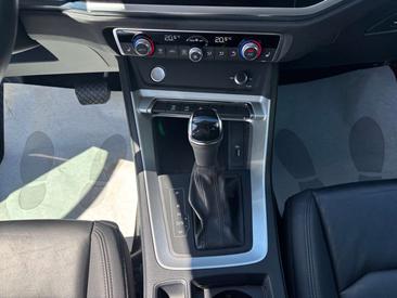 Audi Q3 35 TFSI — photo 11