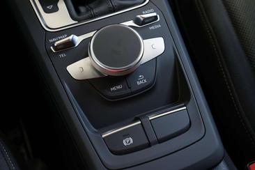Audi Q2 Advanced 35 TFSI — photo 26