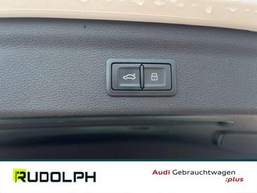 Audi Q3 45 TFSIe — photo 10