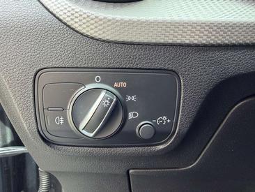 Audi Q2 S Line 35 TDI — photo 19