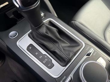 Audi Q2 S Line 35 TDI — photo 22