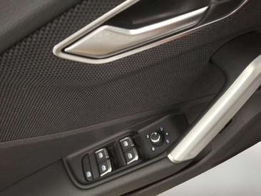 Audi Q2 S Line 35 TFSI — photo 14