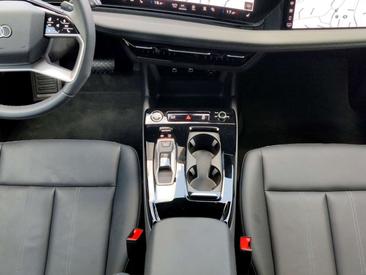 Audi A6 E-tron — photo 6