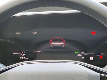 Audi A6 E-tron — photo 8