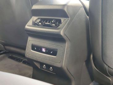 Audi A6 E-tron — photo 17