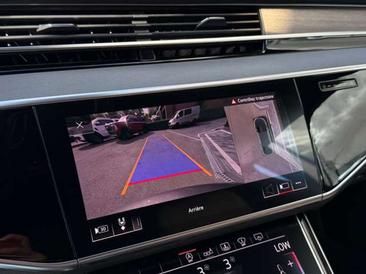 Audi A8 50 TDI — photo 21