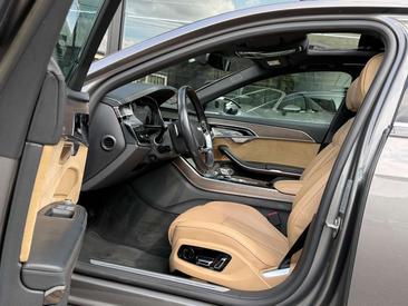 Audi A8 50 TDI — photo 12