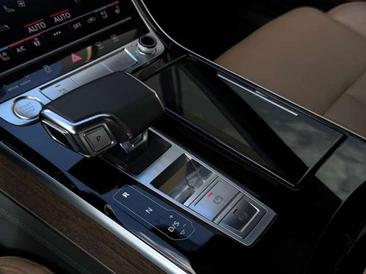 Audi A8 50 TDI — photo 24