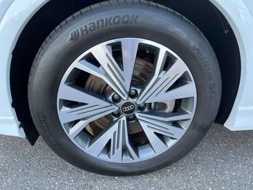 Audi Q4 E-tron S Line 40 E-tron — photo 15