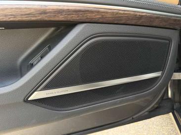 Audi A8 50 TDI — photo 26