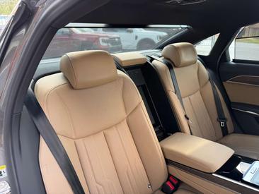 Audi A8 50 TDI — photo 16