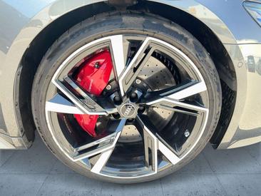 Audi RS6 Avant — photo 8
